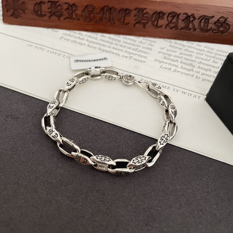 Ch**me He**ts bracelets